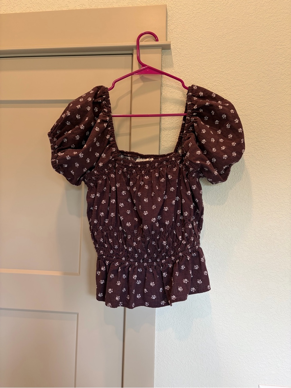Universal Thread Plum Floral Puff-Sleeve Smocked Top